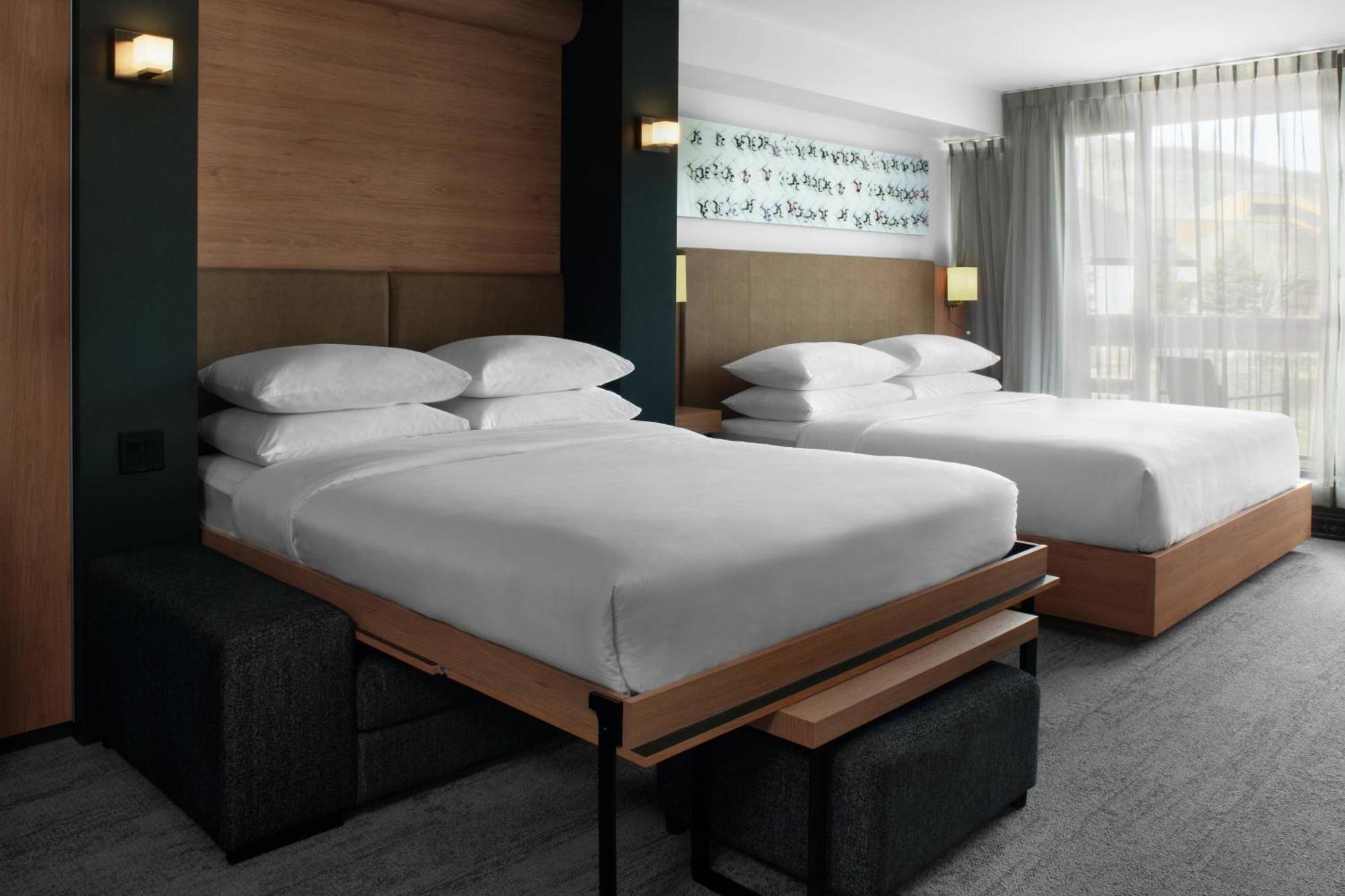 Delta By Marriott Mont Sainte-anne, & Convention Center 4*