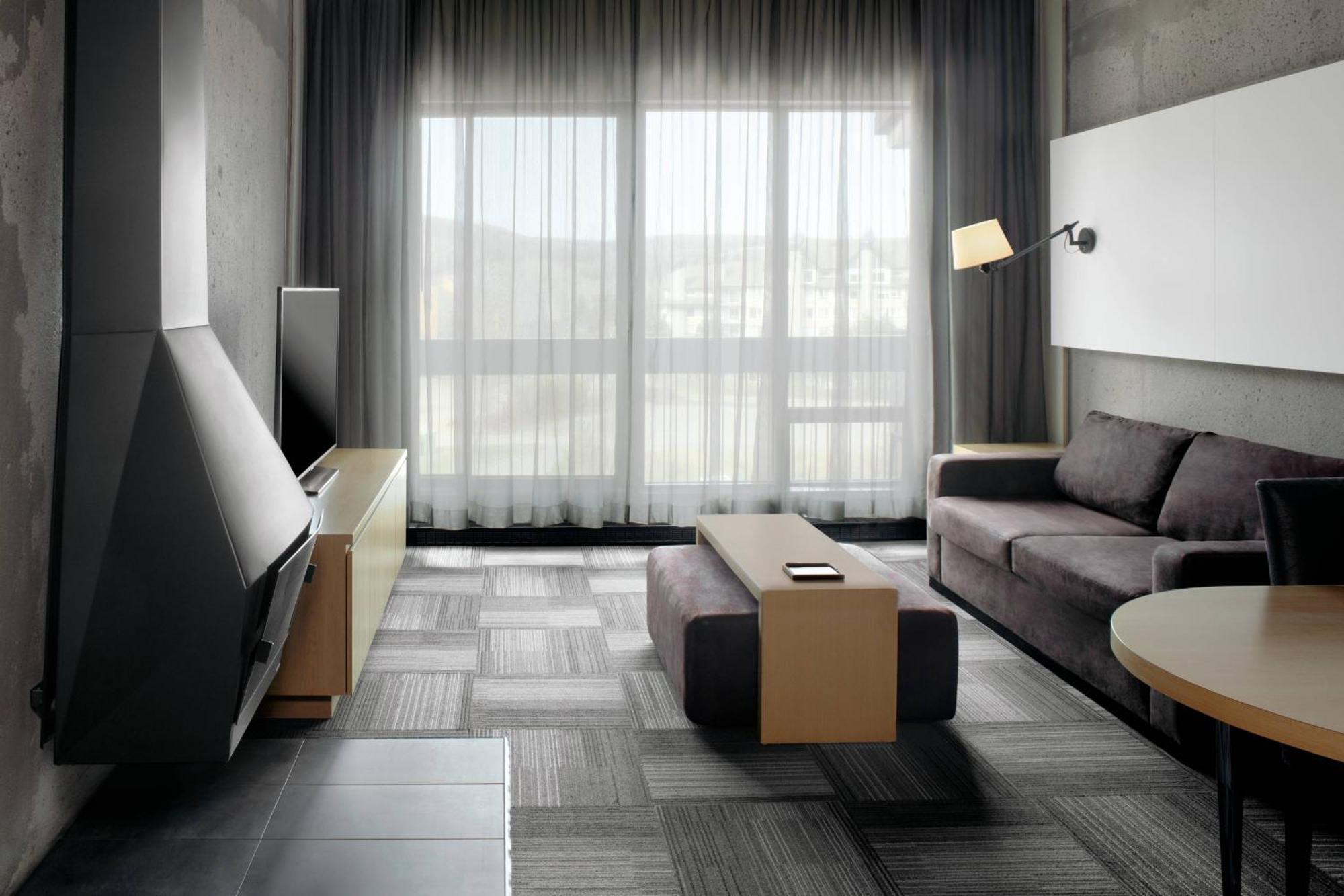 Delta By Marriott Mont Sainte-anne, & Convention Center Resort 4*